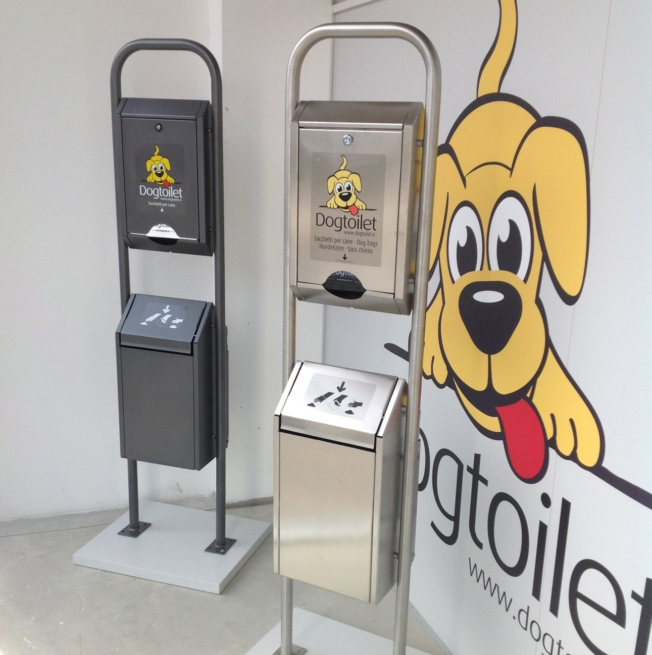 DOGTOILET  Dispenser sacchetti per cani Standard con bidoncino